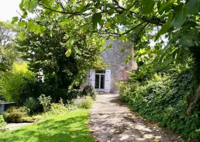 Avec Piscine Et Vue Panoramique * Bonneville-et-Saint-Avit-de-Fumadières